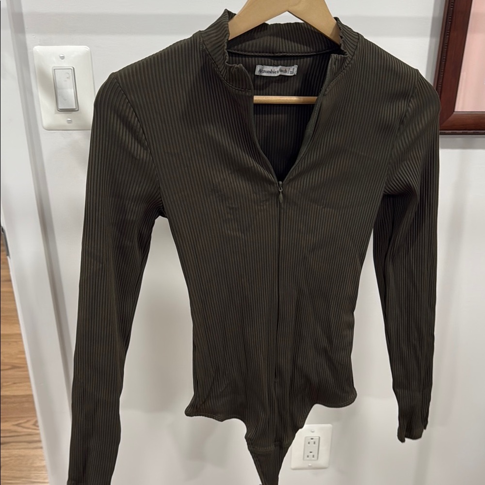Abercrombie & Fitch Green Asymmetrical Fitted Bodysuit with Mandarin Collar